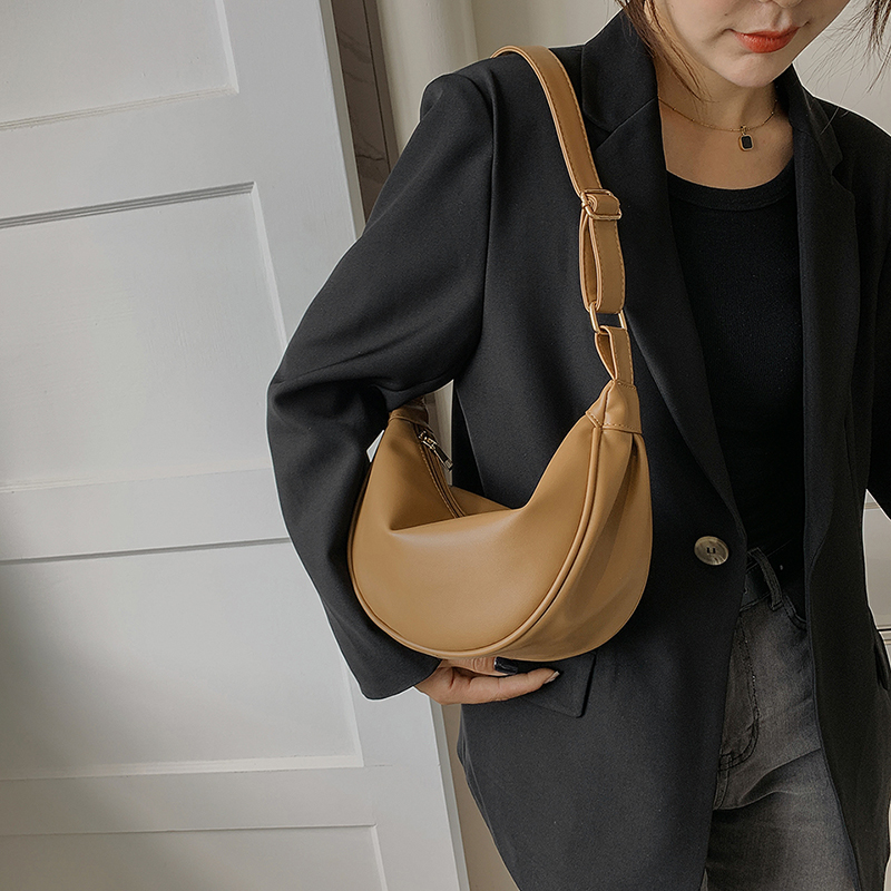 Borse a tracolla con cerniera  - Luxury Bags Trend 2025 recensione e prezzo