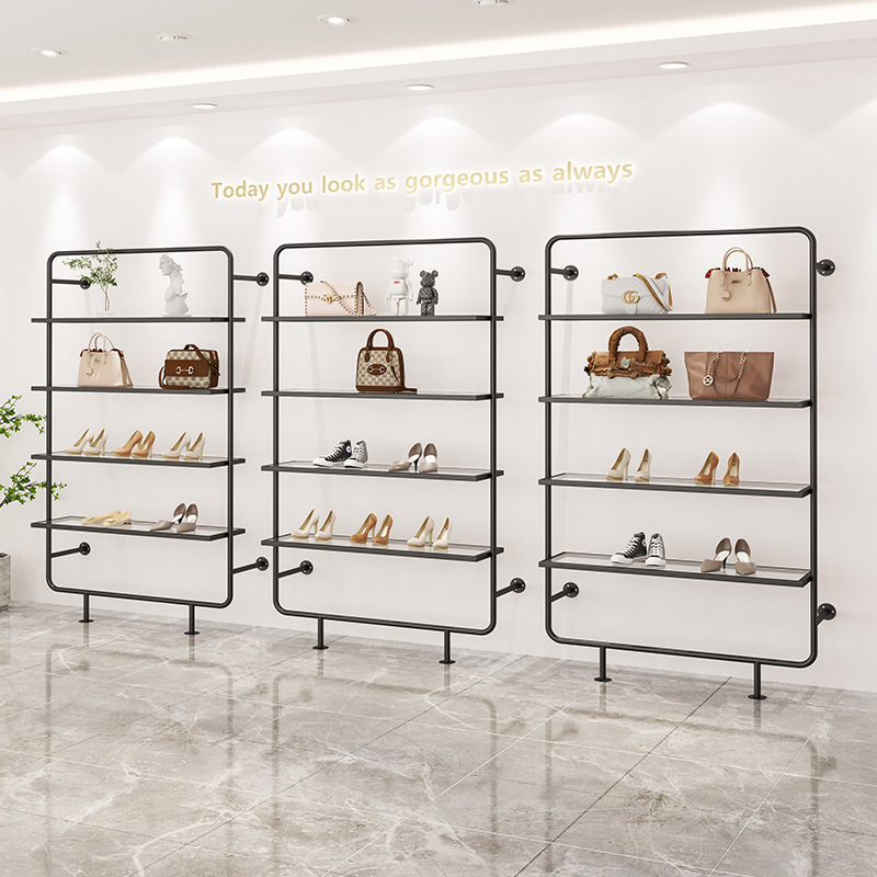 Espositore per borse da negozi - Luxury Bags In Store recensione e prezzo