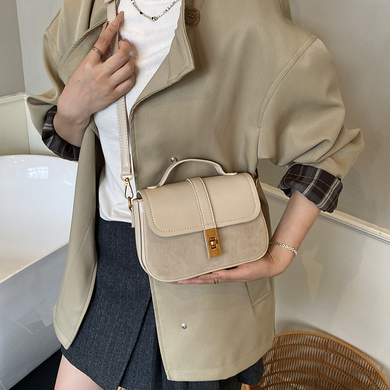 borsa luxury donna novità in b - Luxury Bags Trend 2025 recensione e prezzo